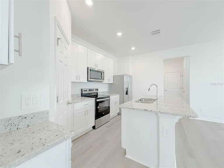 4630 Homestead Trl — Photo 9