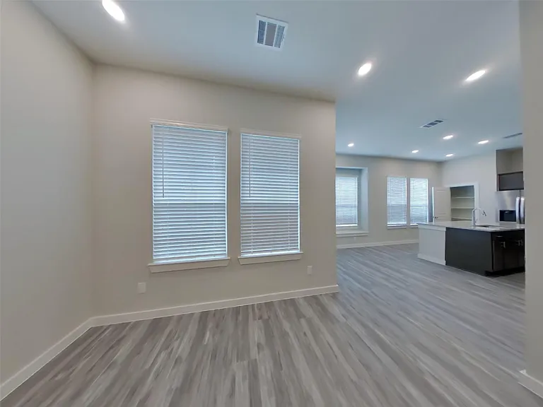 22709 Terrazzo Dr — Photo 3