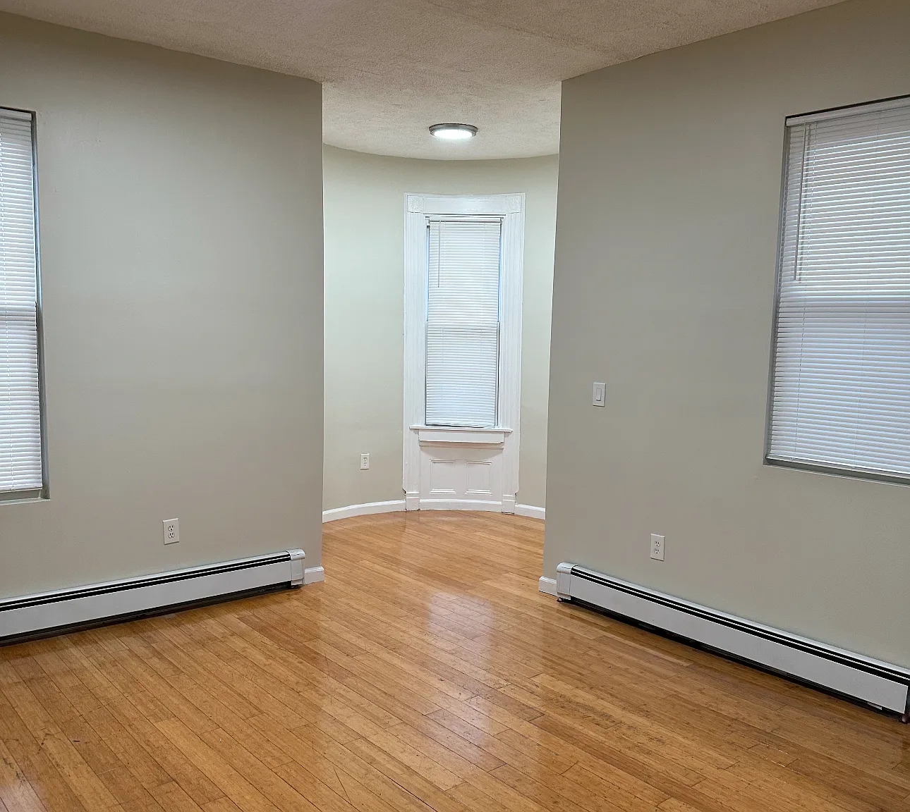 2 bed, $1,800 — Photo 2