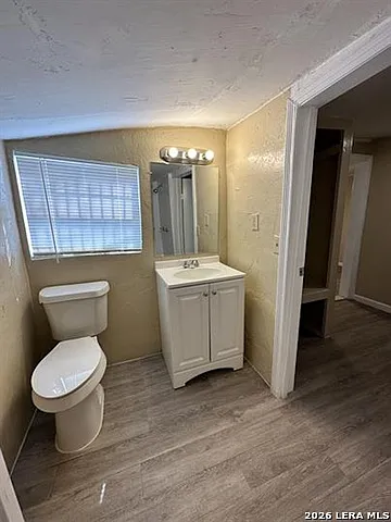 314 N Nueces #C — Photo 12