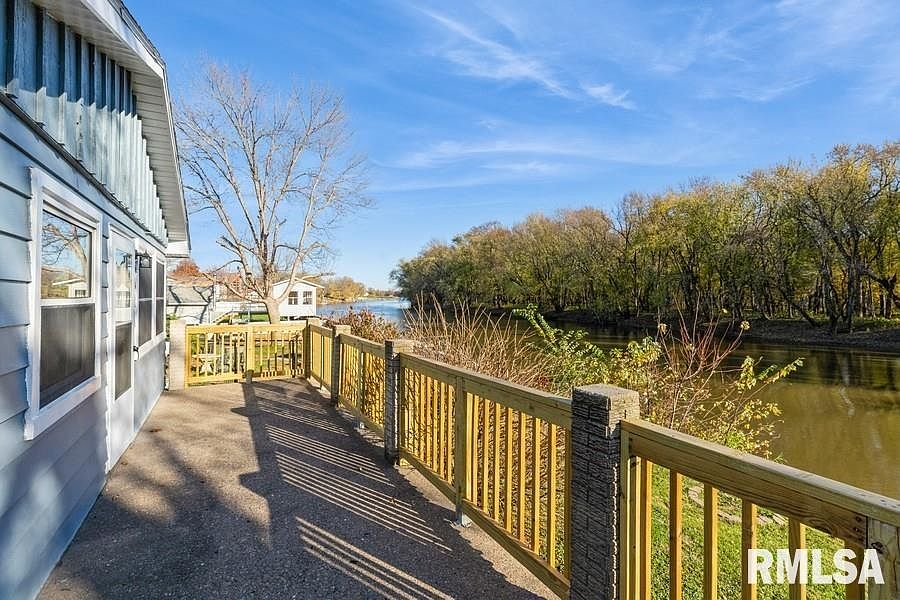 1st image of 2115 Swan Dr