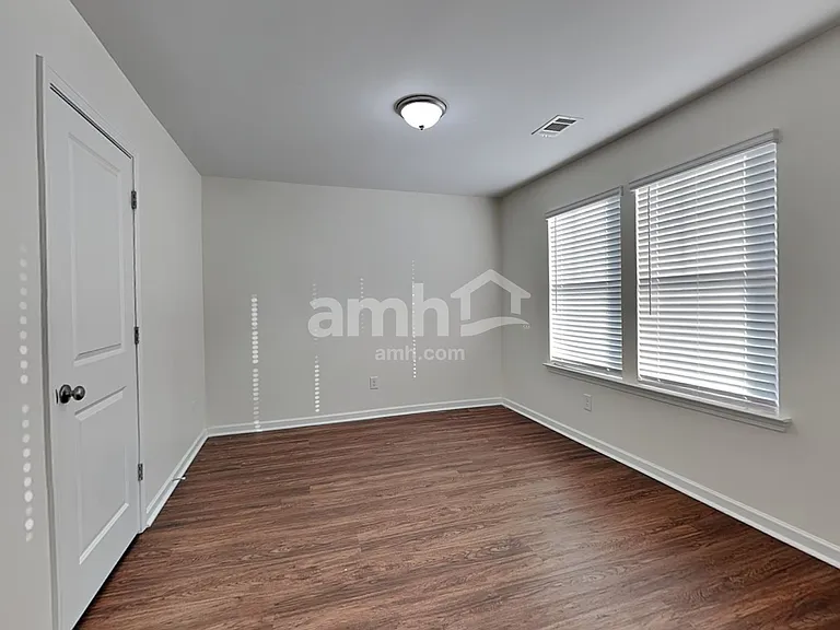 307 Camp Dr — Photo 17