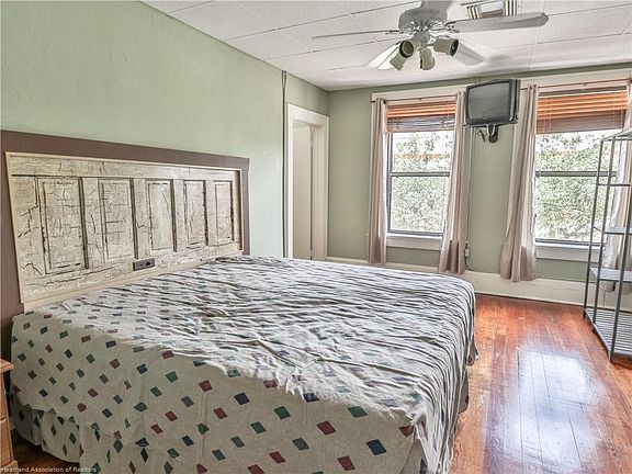 4th image of 110 Circle Park Dr