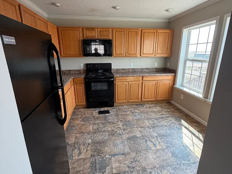 14290 Hillview Estates Dr — Photo 1