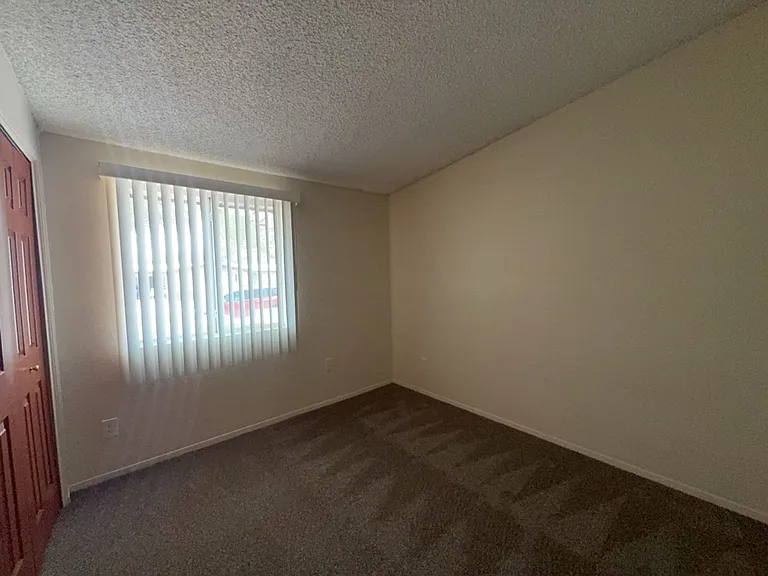3733 Sparrow Dr — Photo 18