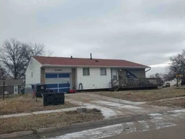 4410 49th St, Moline, IL 61265