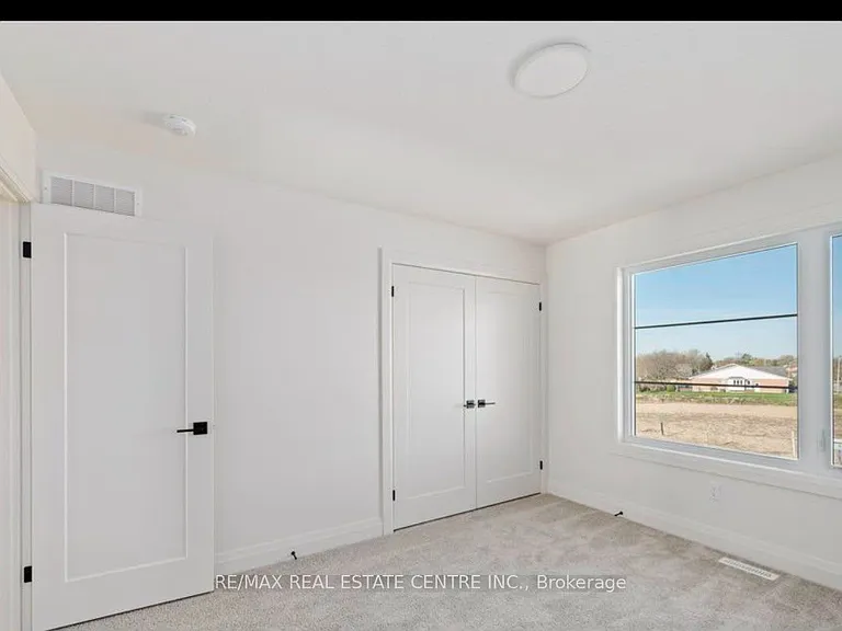 49 Lucas Rd #UPPER ONLY — Photo 22