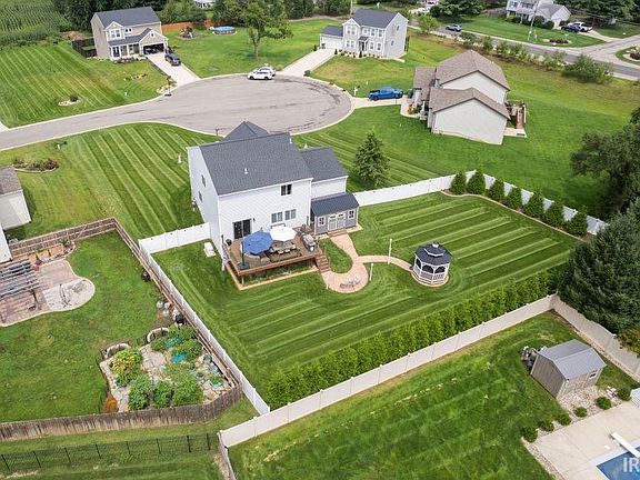 5th image of 10500 Roszalka Ct
