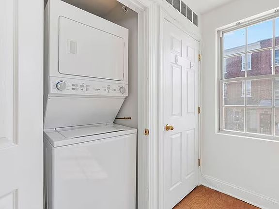 4th image of 621 N 33rd St #2