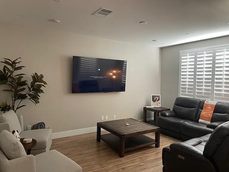 15210 Horizon St #3 — Photo 1
