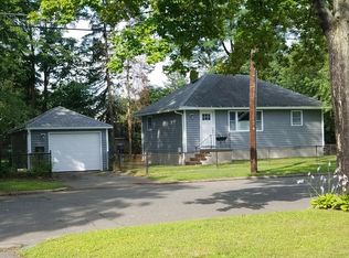 230 Arthur St, Springfield, MA 01104