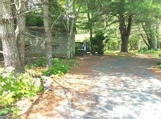 787 Collins Corner Rd, Dartmouth, MA 02747