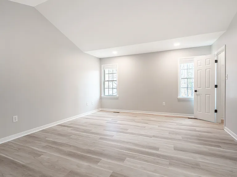 441 Battersea Ln — Photo 11