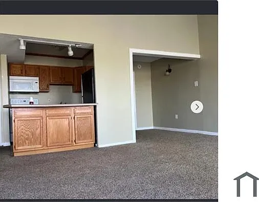 5250 Aquarius Dr #5250 — Photo 16