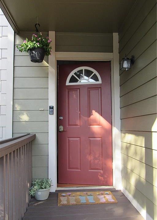 1st image of 529 Demarett Dr