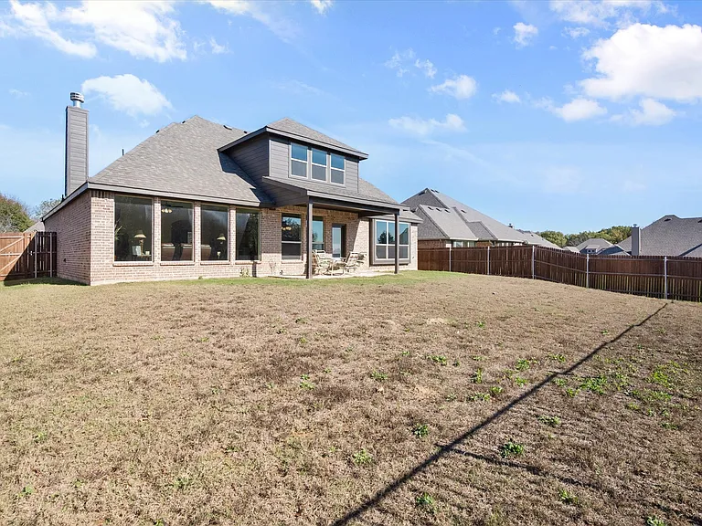 4434 Verbena St — Photo 3
