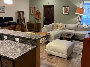 114 2nd St #202, New Glarus, WI 53574