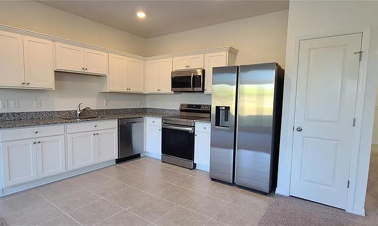 393 Madison Dr — Photo 12
