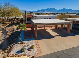 298 N Camino Del Vate, Green Valley, AZ 85614