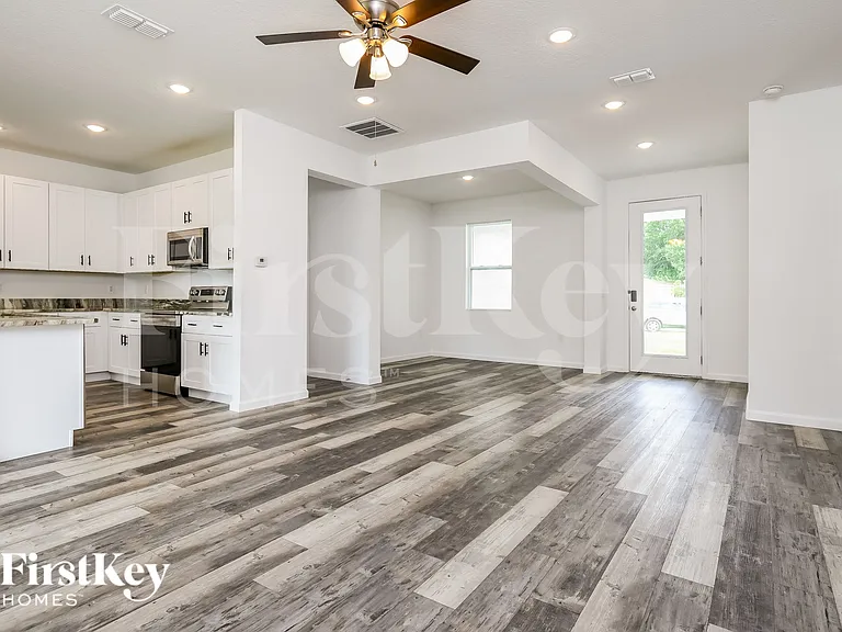 925 Albertville Ct — Photo 3