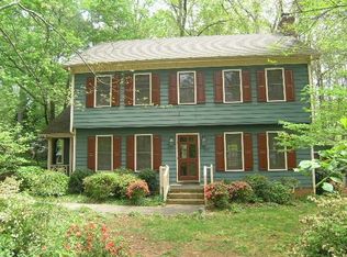 5818 Hedgemoor Dr, Raleigh, NC 27612