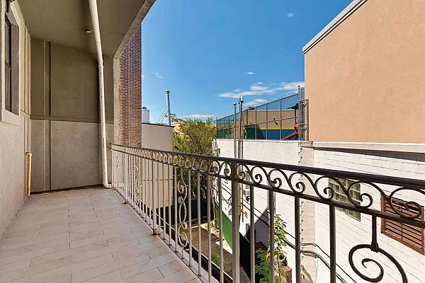 Rented by Sotheby's International Realty | media 19