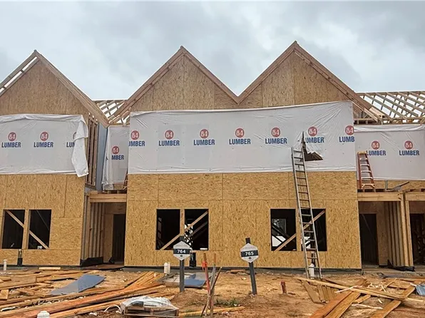 2910 Bennett Ln, Auburn, AL 36832