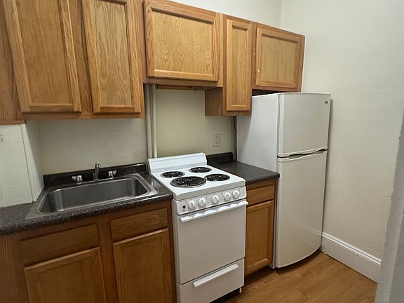 2nd image of 1330 Commonwealth Ave