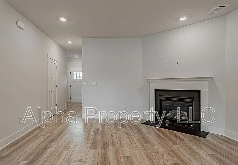 30 Mardale Ln — Photo 8