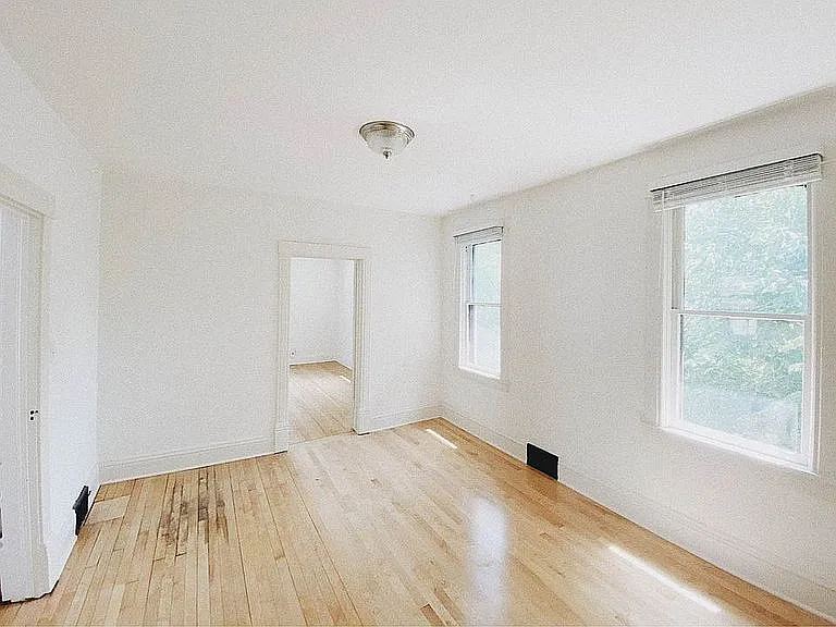 1702 Grand St NE #2 — Photo 2