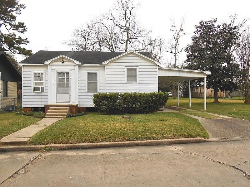 1st image of 223 Pine Ave