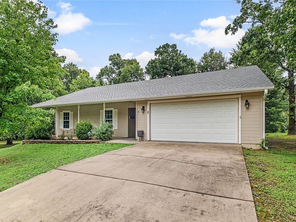1st image of 18 Tarleton Ln