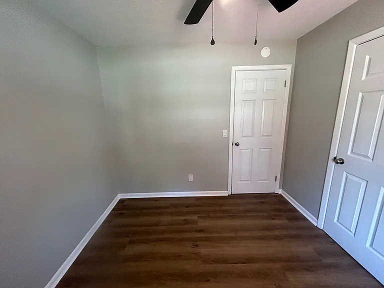 4539 Bluff Rd — Photo 16