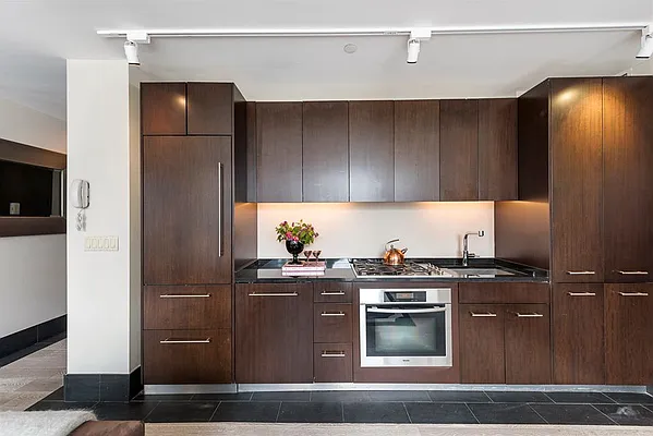 Sold by Nest Seekers International | media 3