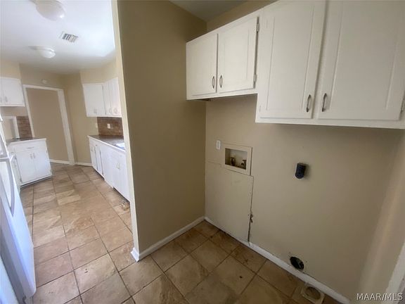 3rd image of 2440 Price St APT C