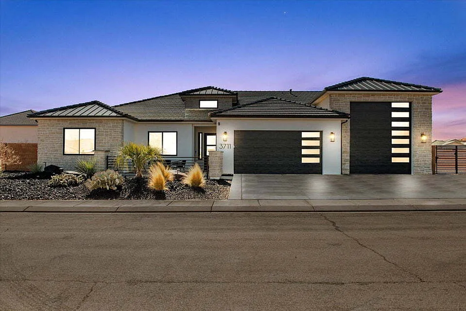 4 bed, 2.5 bath, $4,195 — Photo 1