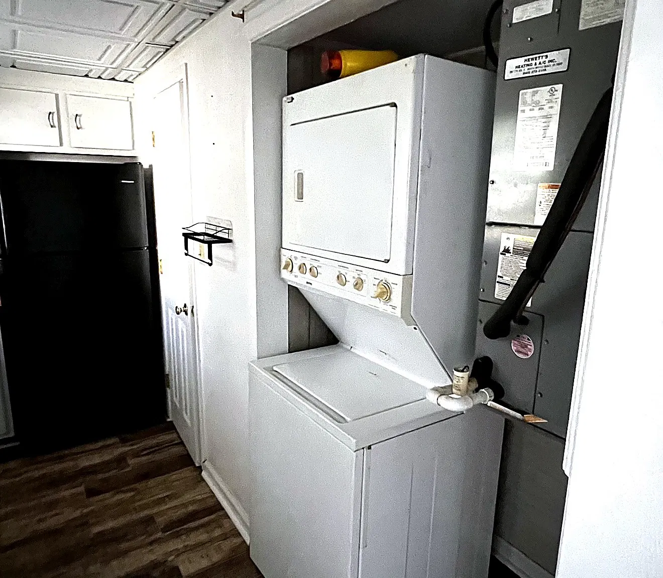 2 bed, 1.5 bath, 950 sqft, $1,500 — Photo 4