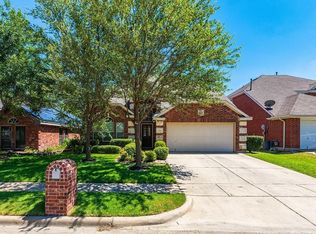 749 Bridle Trl, Saginaw, TX 76179