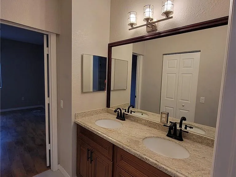4948 SW 136th Ave — Photo 19