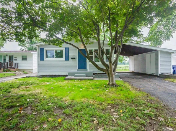 4222 Saint Linus Ln, Saint Ann, MO 63074
