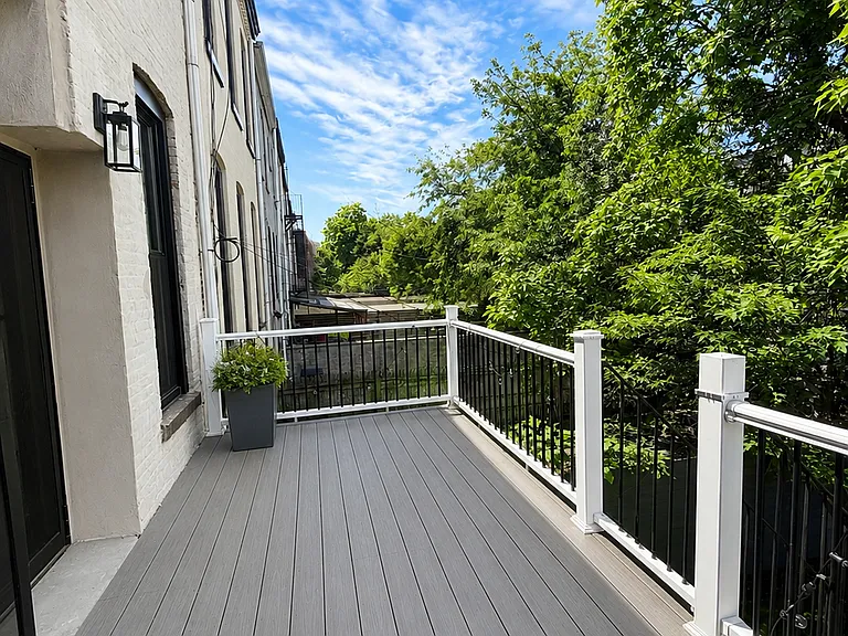 609 Lexington Ave #2 — Photo 12