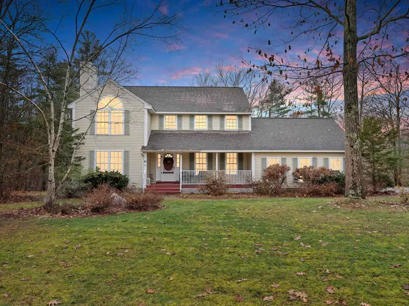 41 S Summer Street, Nottingham, NH 03290