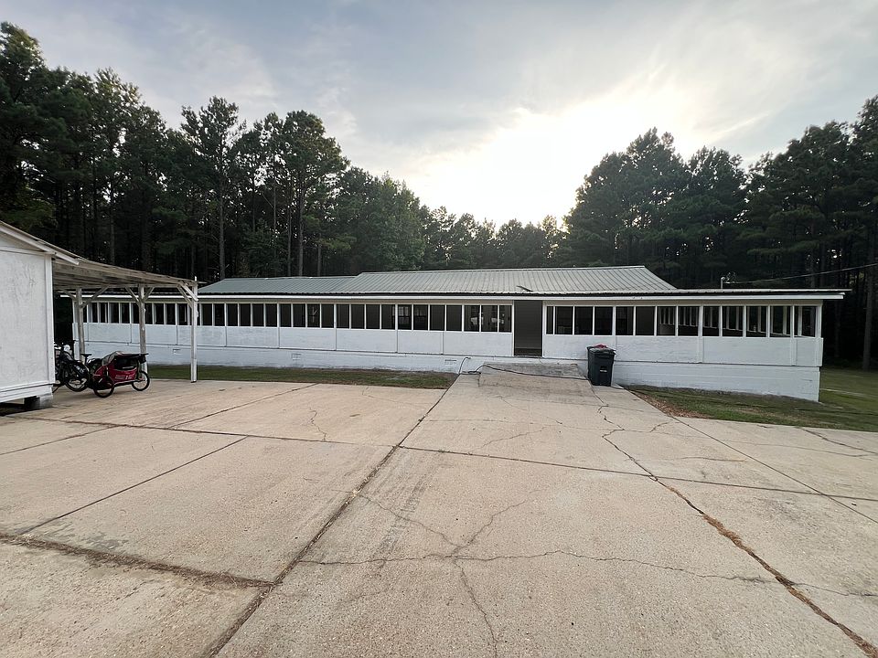 1st image of 245 Lake Rd