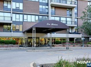 2 Horizon Road #812, Fort Lee, NJ 07024