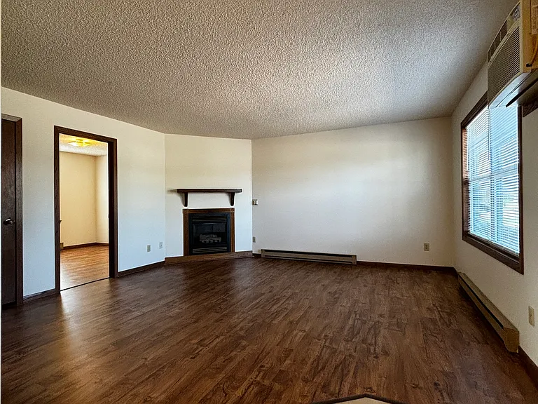 745 W Hamilton Ave #EAU — Photo 3