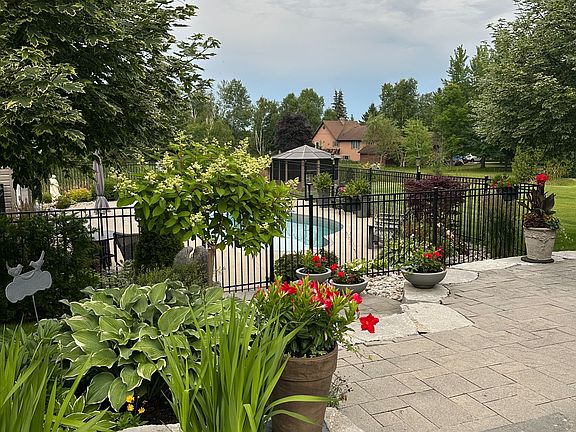 2nd image of 14 Cawkers Cove Rd