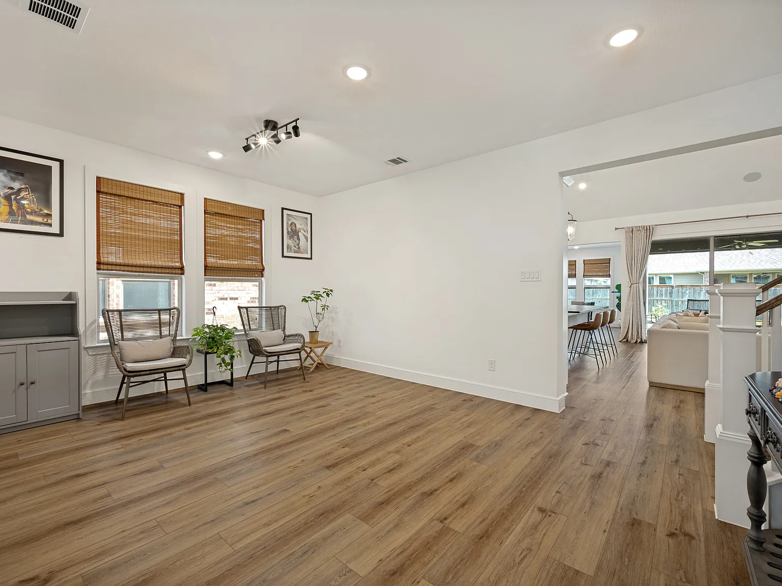4 bed, 3505 sqft, $4,350 — Photo 3