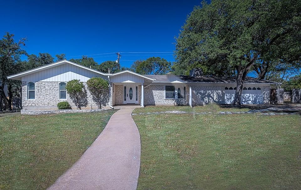 1st image of 4829 Rollingwood Dr