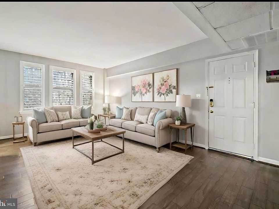 1st image of 1729 Queens Ln #113