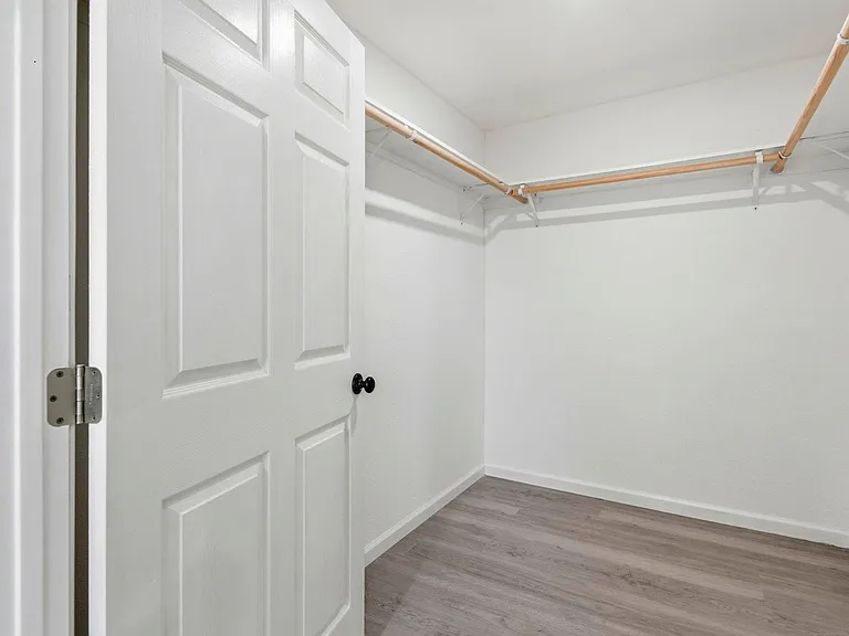 2836 Kilkare Rd — Photo 10